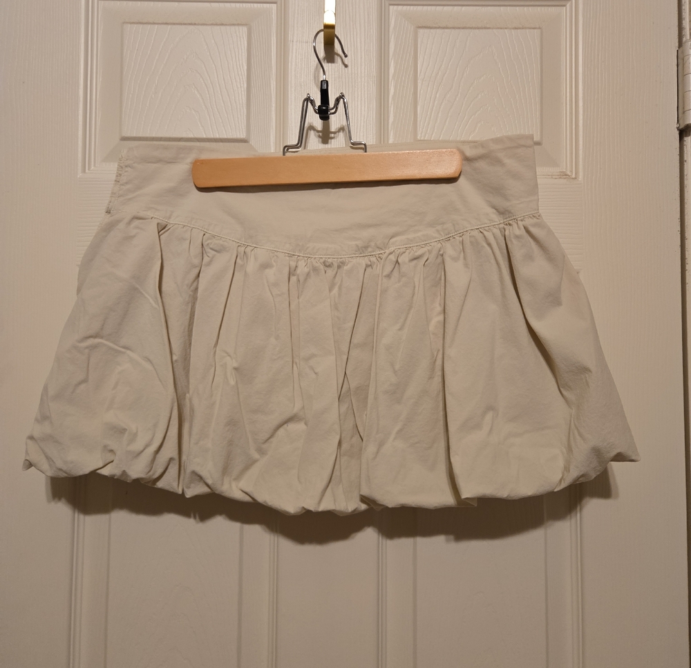 American Eagle Outfitters Cream Bubble Skirt